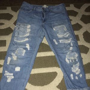 Boyfriend ripped jeans